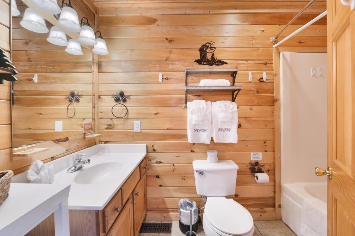 Ryes And Shine Bootlegger'S Cabin! Hot Tub* Pool* Arcade* Billiards *Ev * Pet Friendly Sevierville Exterior foto